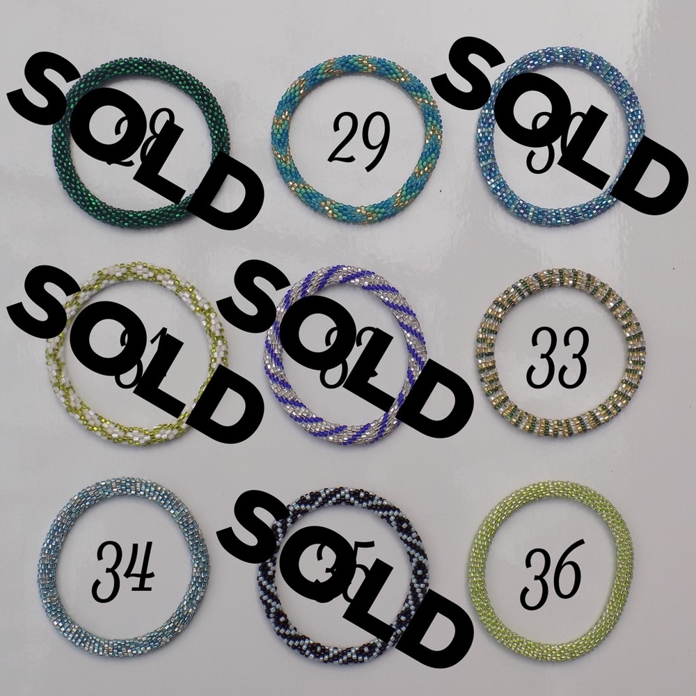 assorted slip-on beaded bracelets - Picture 6 of 8